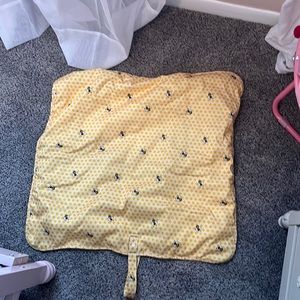 Buttons changing mat